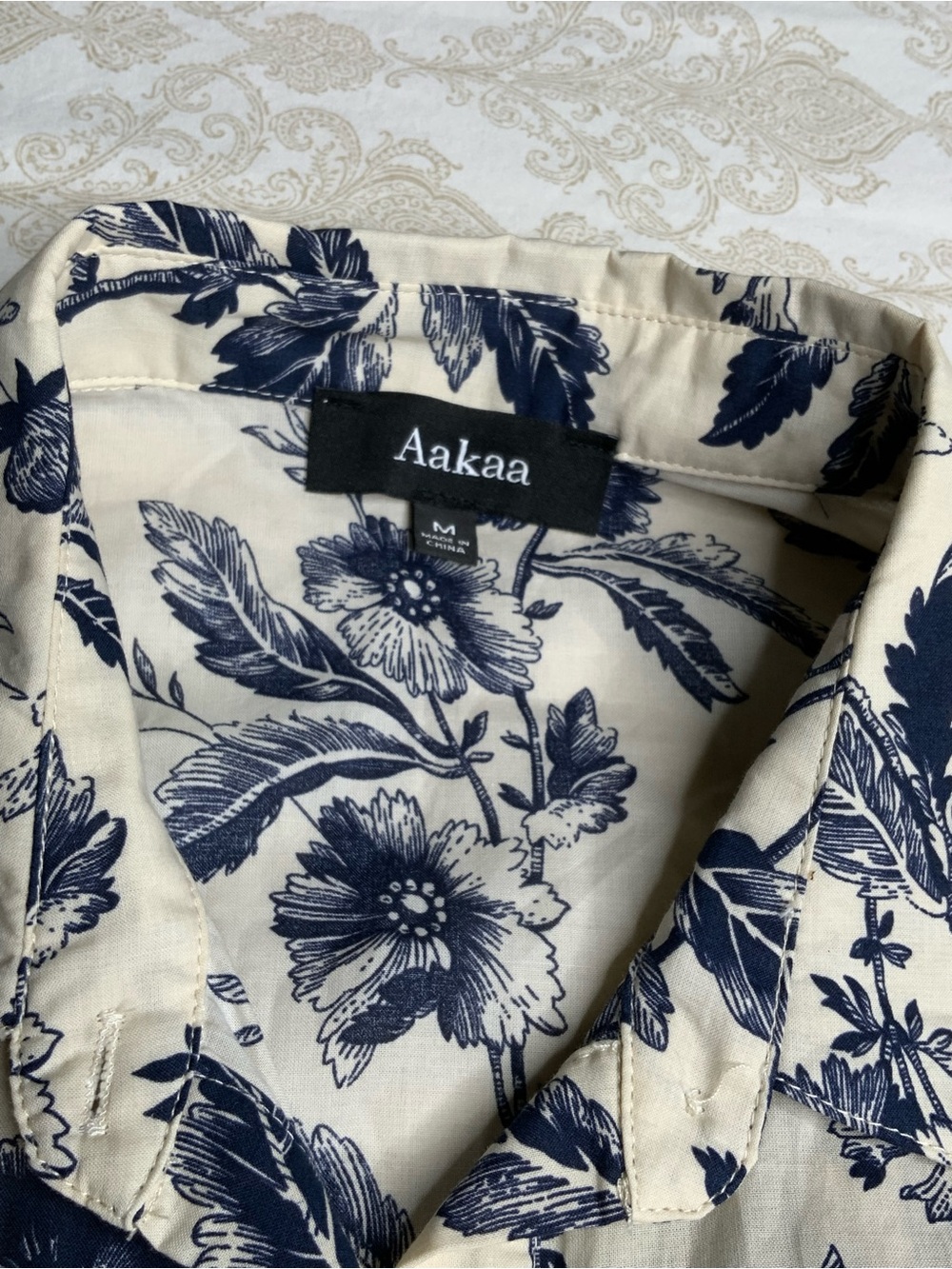 Women's Aakaa Floral Button Down Midi Dress Beige Navy Size Medium - Picture 8 of 11